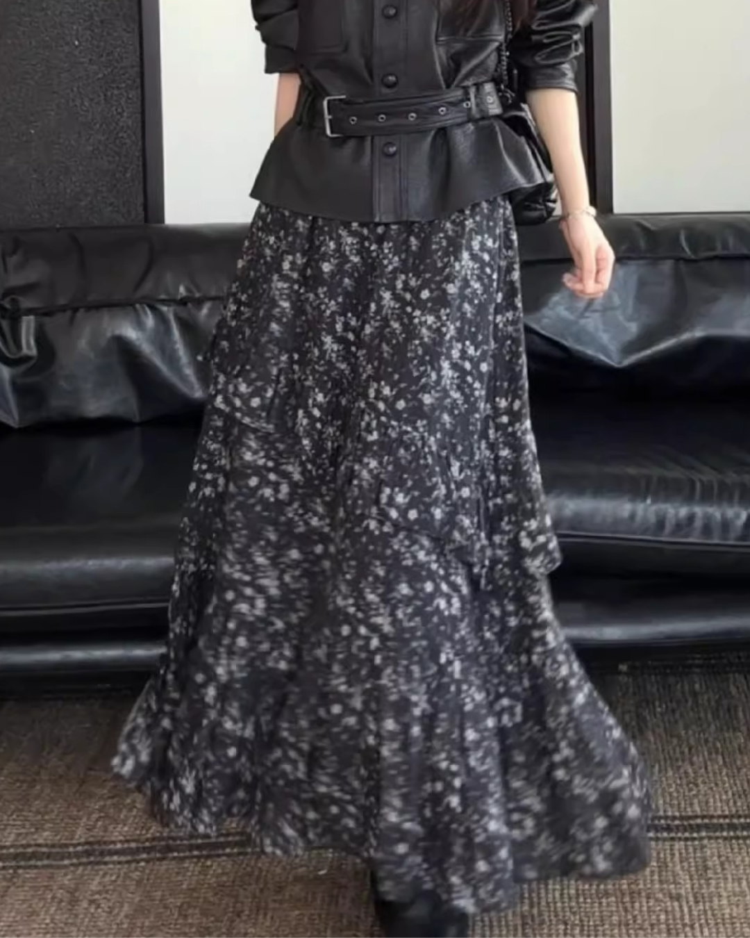 ブラックレザージャケット+フラワーフレアスカート - 00045