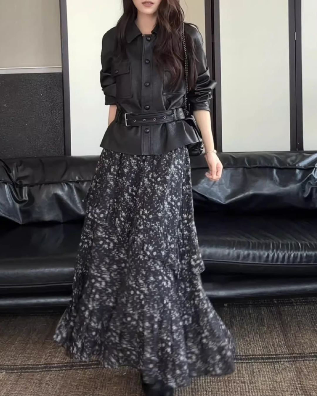 ブラックレザージャケット+フラワーフレアスカート - 00045
