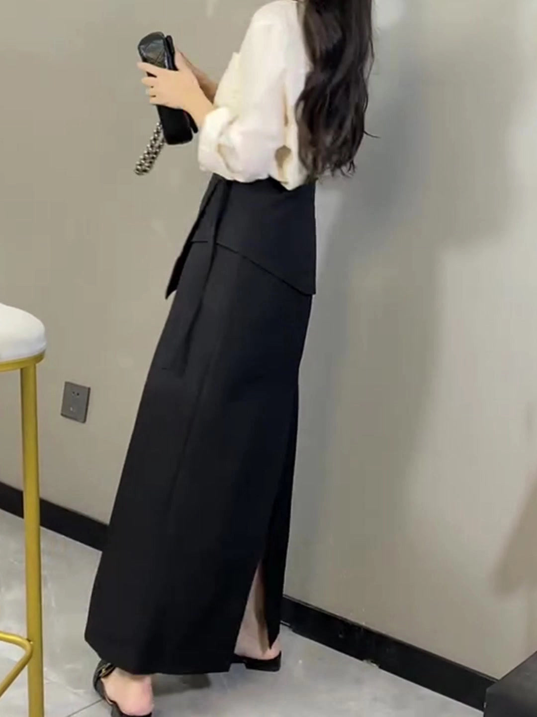 ブラックデザインスカート - 00024