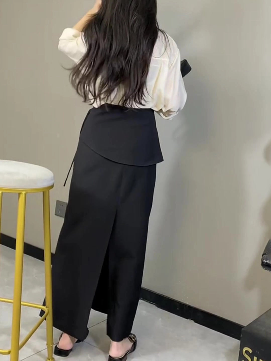 ブラックデザインスカート - 00024